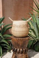 Gevlochten mand- The Bamboo Basket
