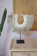 Zeegras hanger op standaard - The Raffia Shell On Stand