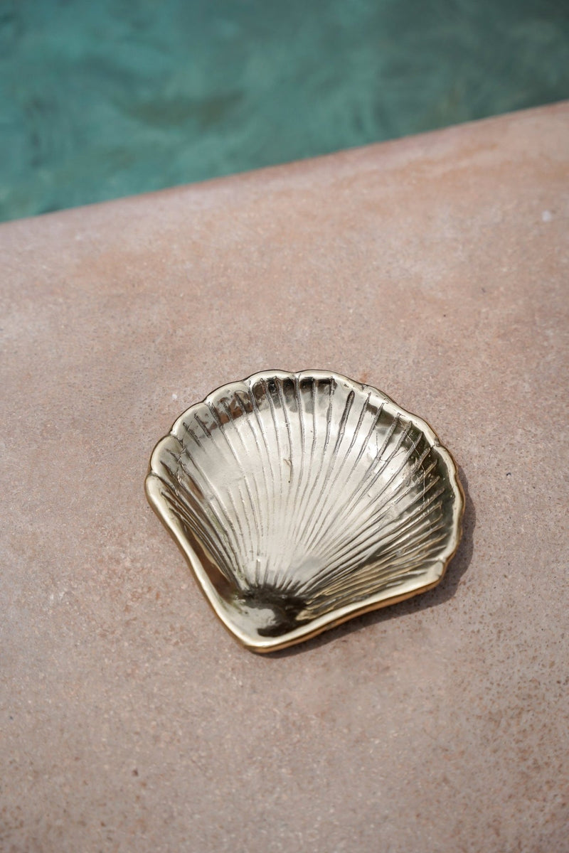 Schaaltje Goud - The Shell Brass Plate